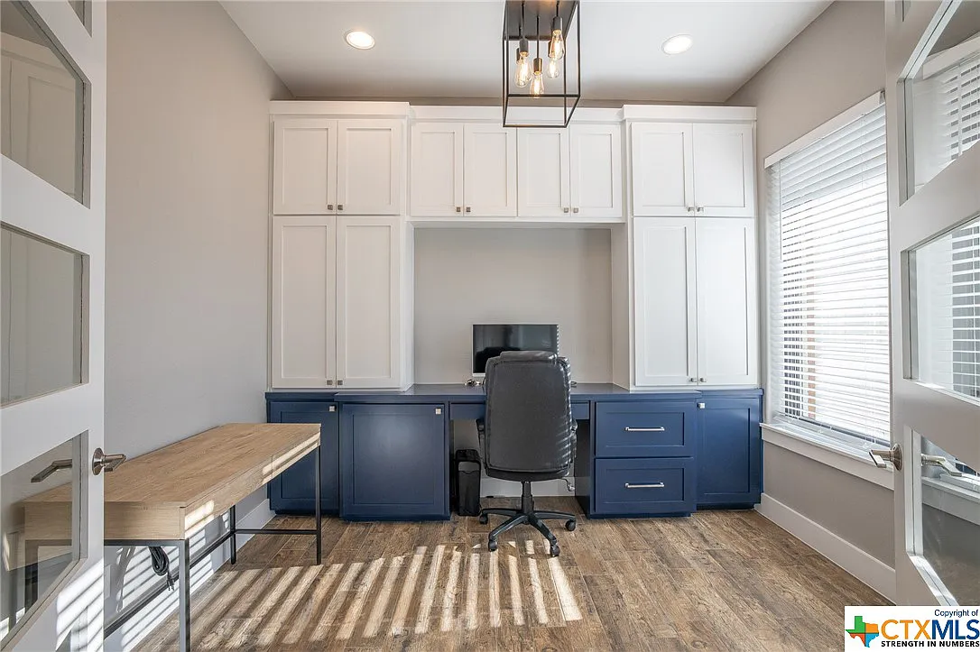 d15234dab270bffd0f97348959bff318-uncropped_scaled_within_1536_1152