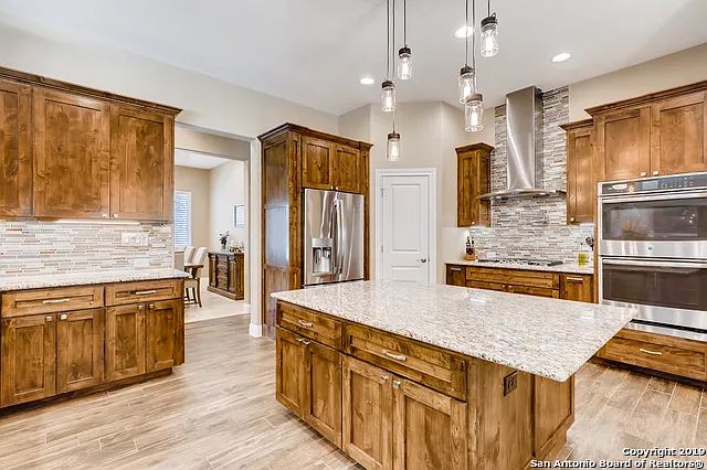 ff82f64d17888285ee1f0cd05a88cf72-uncropped_scaled_within_1536_1152